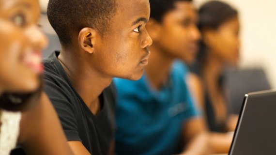  Educación y Futuro Joven